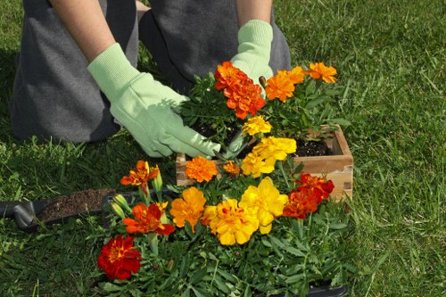 Governing law and final contractual terms for gardeners